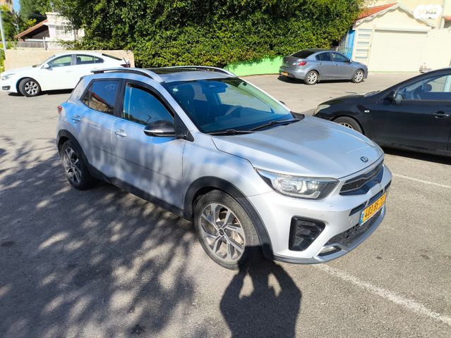 מודעת רכב קיה סטוניק