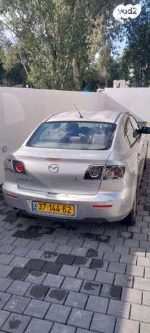 מודעת רכב מאזדה 3