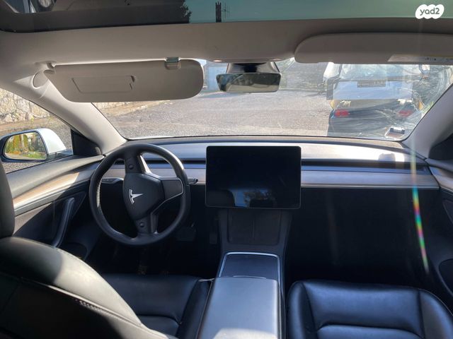 מודעת רכב טסלה מודל 3