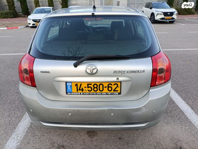 טויוטה קורולה