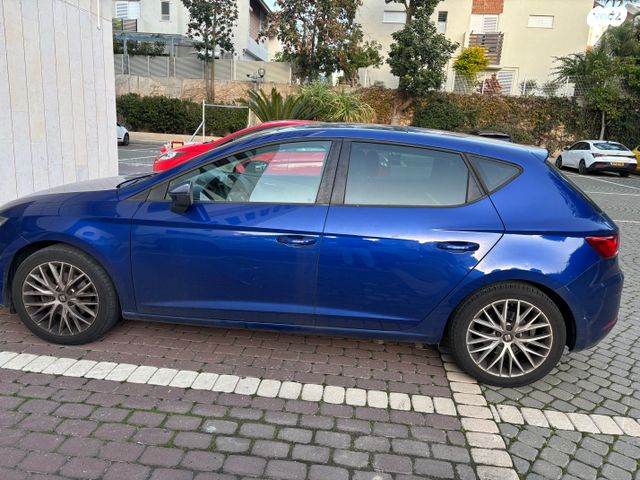 מודעת רכב סיאט לאון