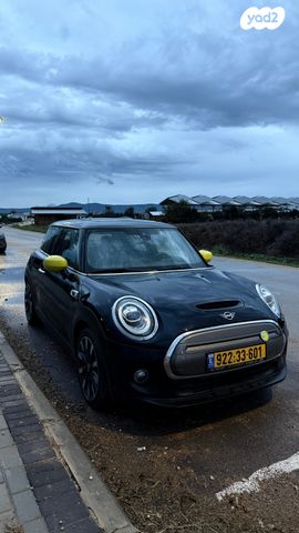 מודעת רכב מיני קופר SE (חשמלית)