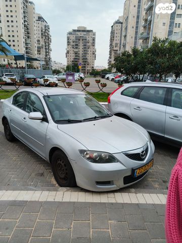 מודעת רכב מאזדה 3