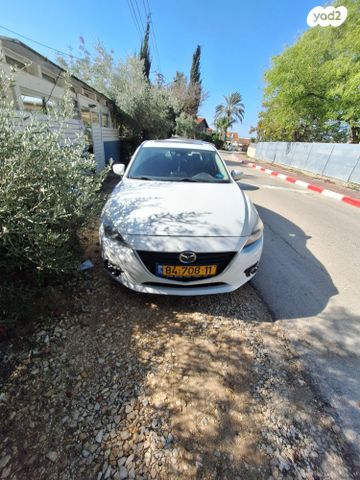 מודעת רכב מאזדה 3