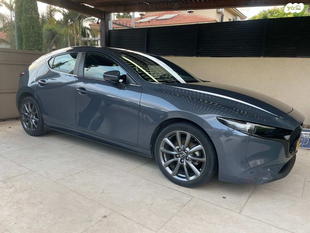 מודעת רכב מאזדה 3