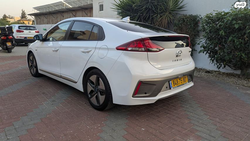 יונדאי איוניק