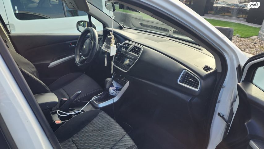 מודעת רכב סוזוקי קרוסאובר