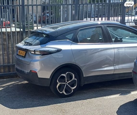 מודעת רכב ג׳ילי Geometry C