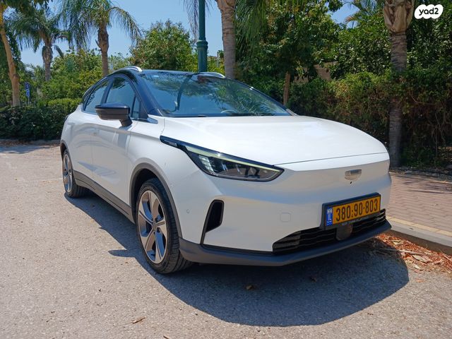 מודעת רכב ג׳ילי Geometry C