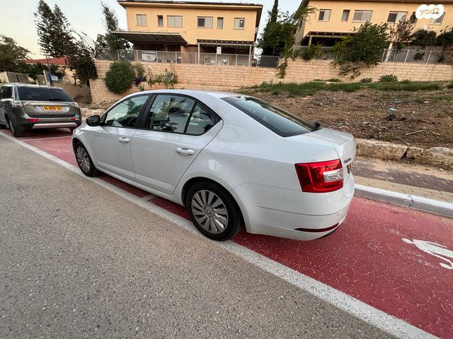 סקודה אוקטביה