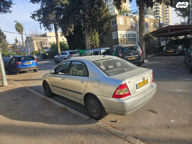 טויוטה קורולה
