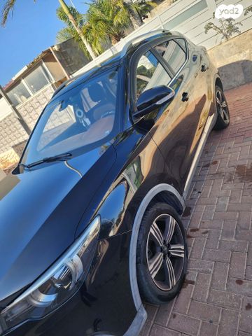 מודעת רכב אם ג'י ZS