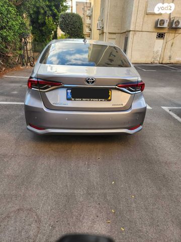 טויוטה קורולה