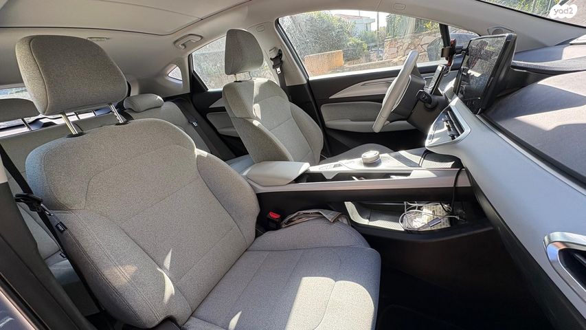 ג׳ילי Geometry C