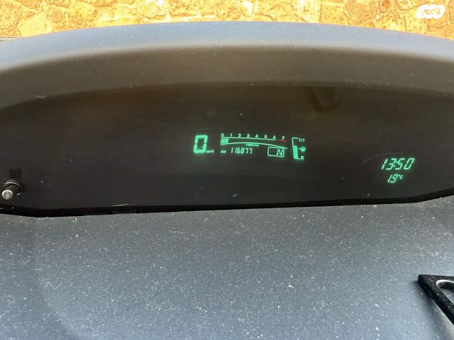 טויוטה יאריס