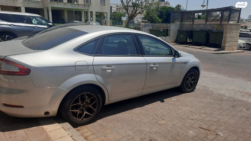 מודעת רכב פורד מונדאו