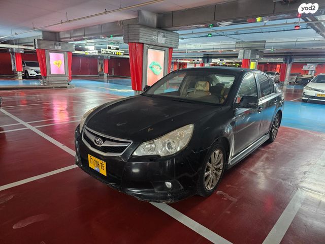 סובארו B4/לגאסי