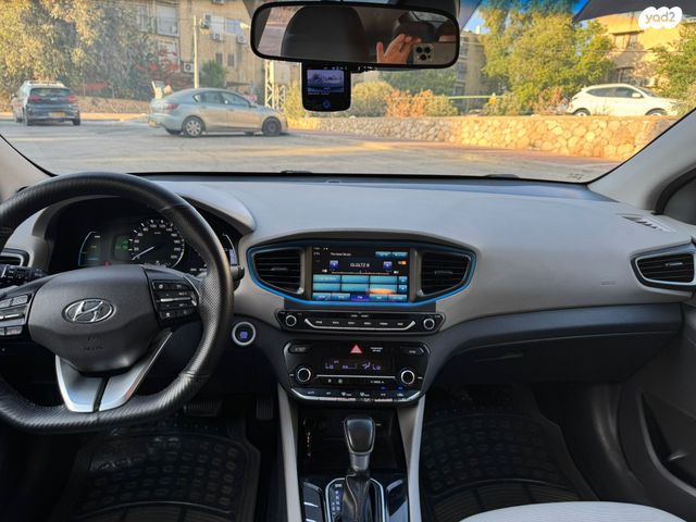 יונדאי איוניק