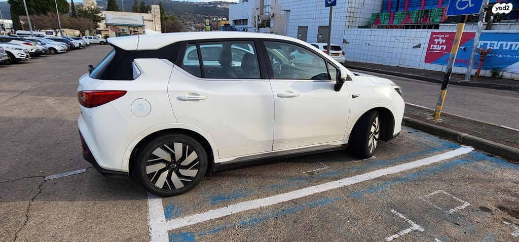 מודעת רכב ג'י.איי.סי GE3