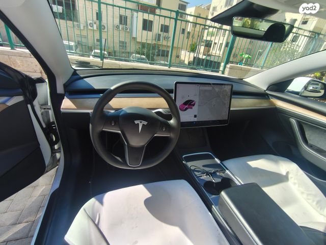 טסלה מודל 3