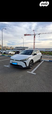 מודעת רכב ג׳ילי Geometry C