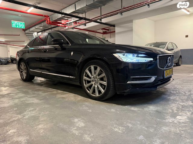 וולוו S90