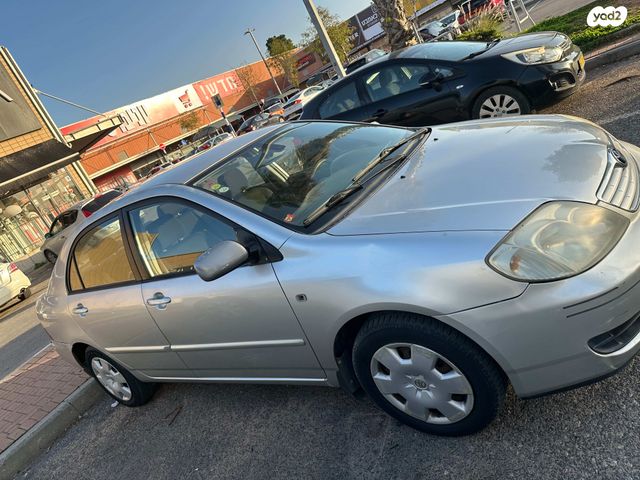 טויוטה קורולה