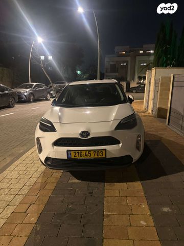 מודעת רכב טויוטה יאריס קרוס