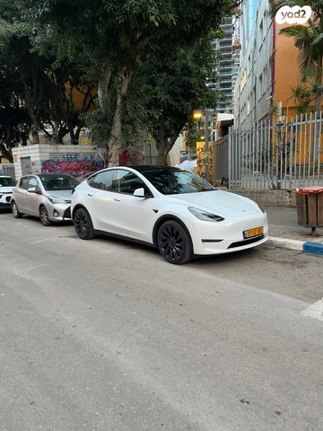 מודעת רכב טסלה מודל Y