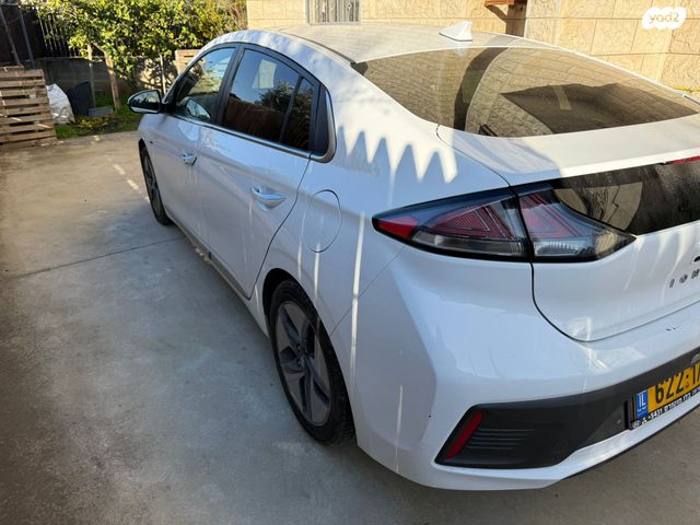 יונדאי איוניק