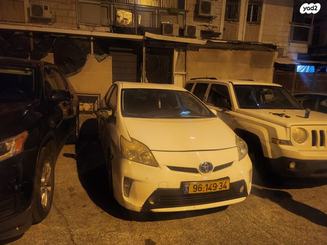 טויוטה פריוס