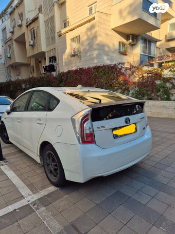 מודעת רכב טויוטה פריוס