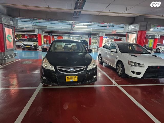 סובארו B4/לגאסי