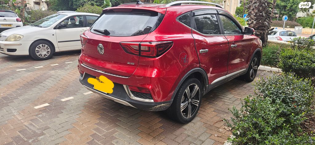 מודעת רכב אם ג'י ZS