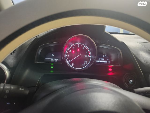 מודעת רכב מאזדה 2