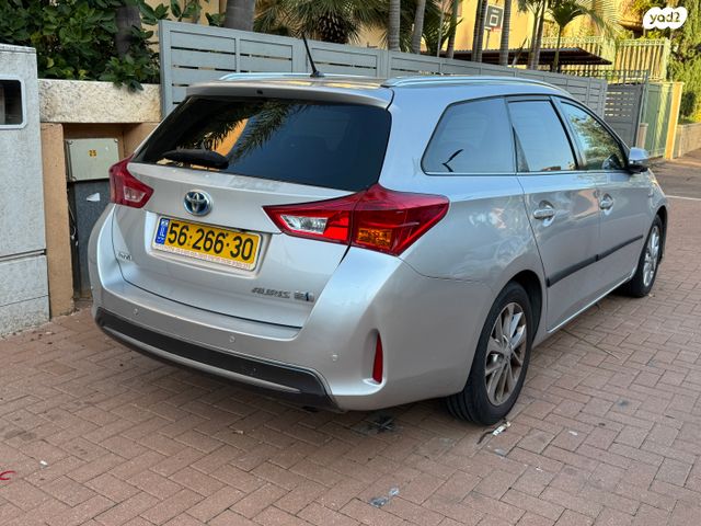 מודעת רכב טויוטה אוריס