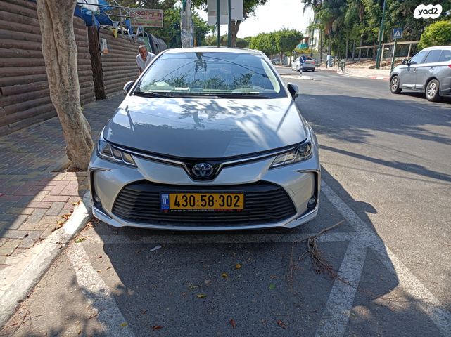 מודעת רכב טויוטה קורולה