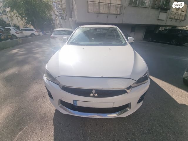 מודעת רכב מיצובישי לנסר