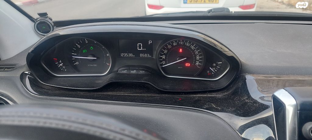 מודעת רכב פיג'ו 208