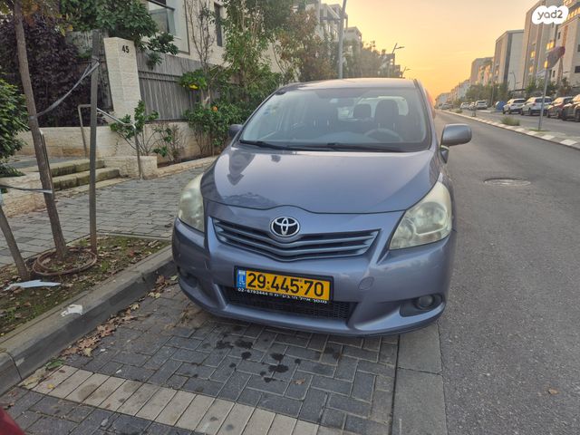 מודעת רכב טויוטה ורסו