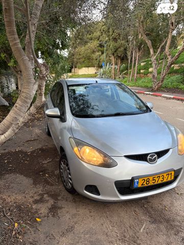 מודעת רכב מאזדה 2