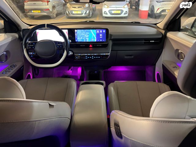 יונדאי איוניק 5