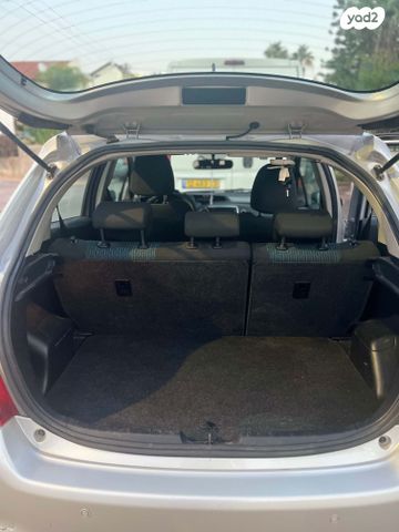 טויוטה יאריס