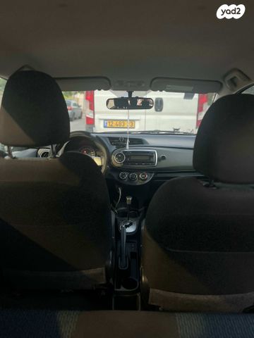 טויוטה יאריס