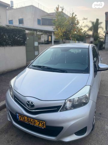 טויוטה יאריס