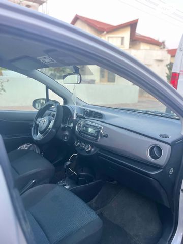 טויוטה יאריס