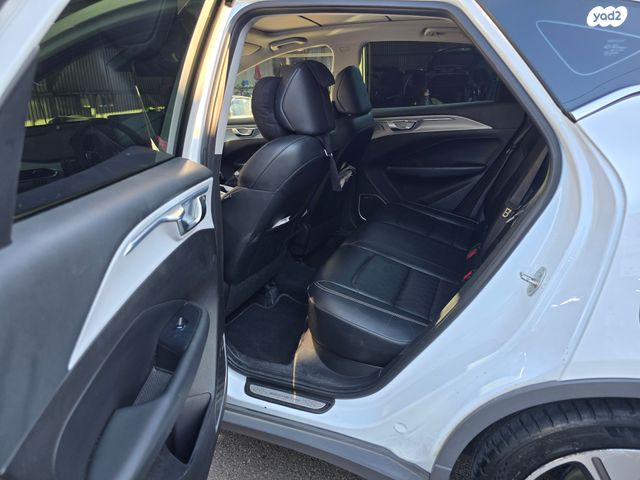 ג׳ילי Geometry C