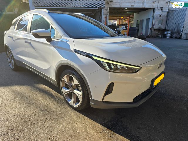 מודעת רכב ג׳ילי Geometry C