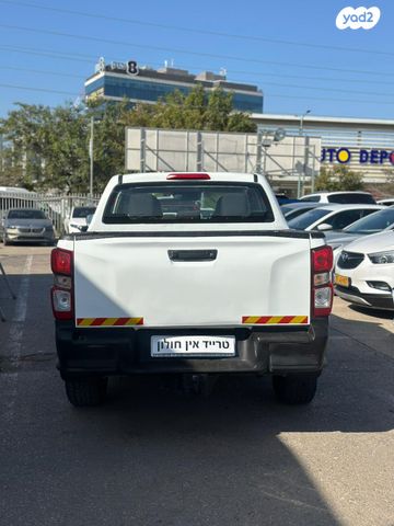 איסוזו די-מקס