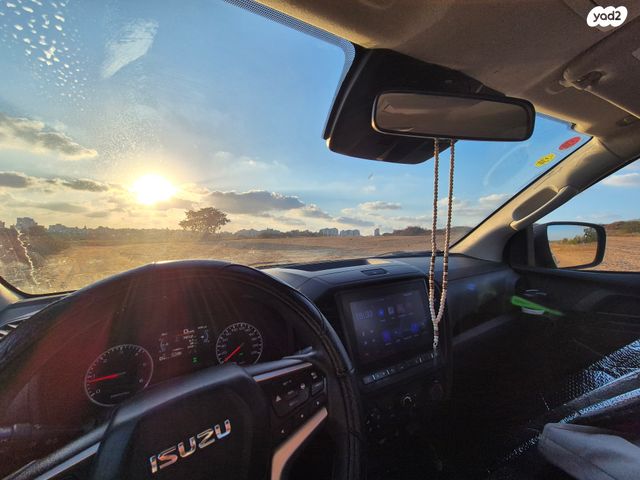 מודעת רכב איסוזו די-מקס